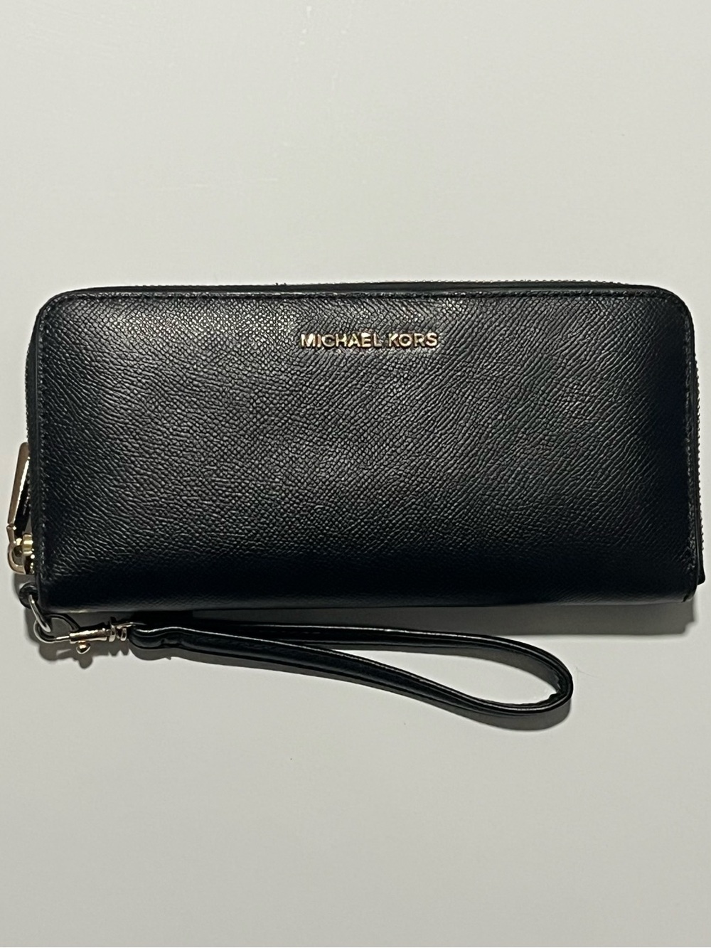 Michael Kors Jet Set Travel Large Black Leather Continental Wristlet Wallet
